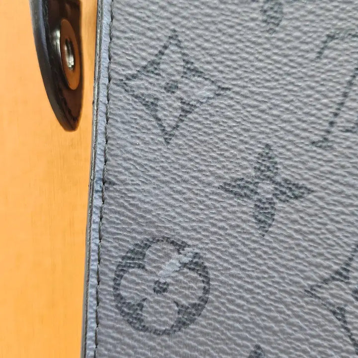 [BUNJANG] Louis Vuitton Pochette Voyage Clutch / 루이비통 리버스 포쉐트 보야주 클러치