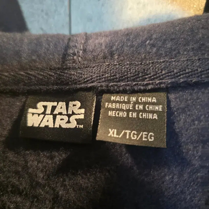 [BUNJANG] Star Wars Mandalorian Hooded T-shirt / 스타워즈 정품. 만달로리안 후드티. 미착!