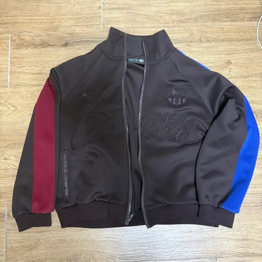 [SOLD OUT] 나이키 바르셀로나 x 트래비스 스캇 트랙탑