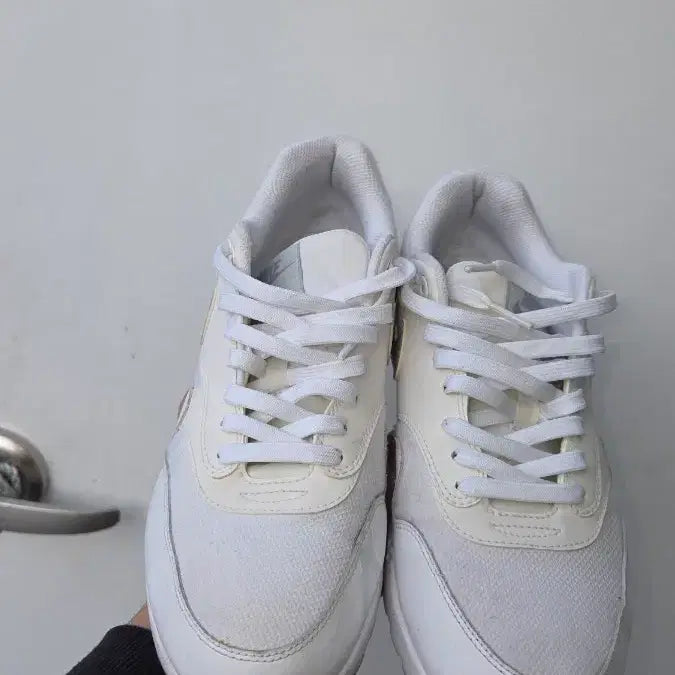 [BUNJANG] Nike Air Max 1 Ultra Essential Sneakers / 나이키 에어맥스 1 울트라 에센셜 화이트/그레이 270