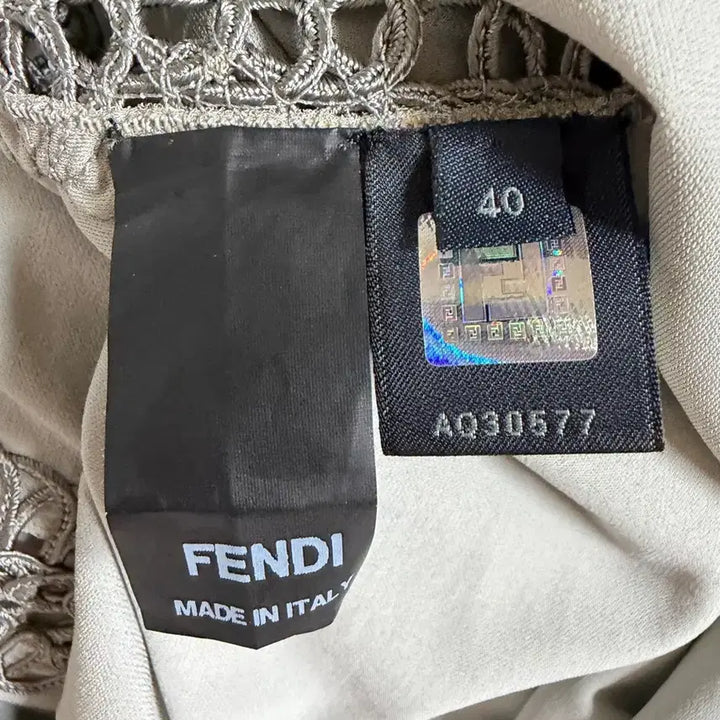 [BUNJANG] Fendi Sleeveless T-shirt / 펜디 민소매 티셔츠