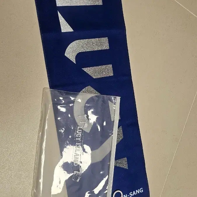 [SOLD OUT] 루시 퍼스트랜딩 슬로건