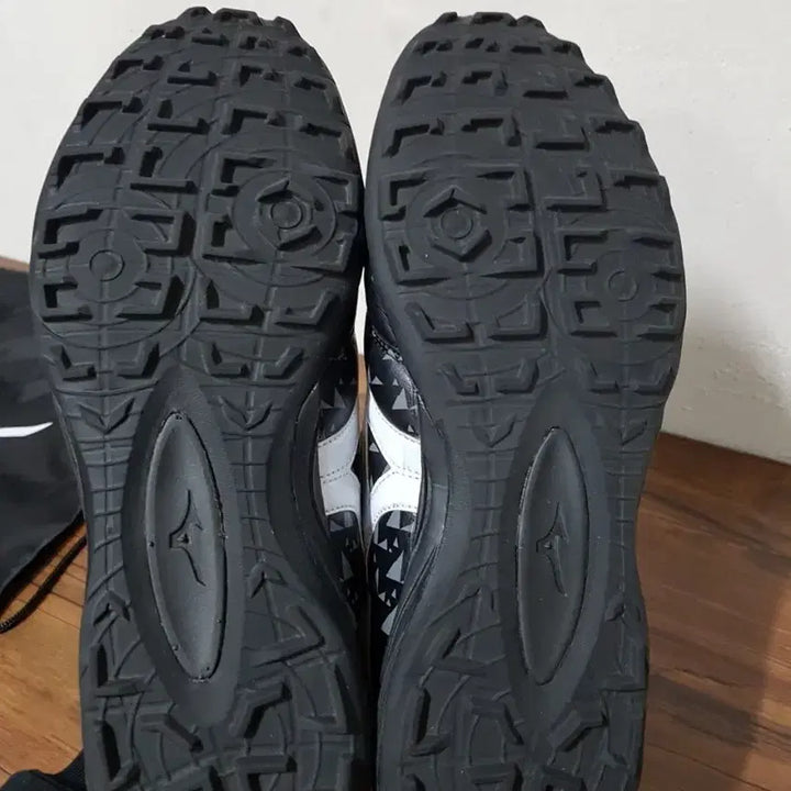 [BUNJANG] Mizuno Morelia Sala Japan TF Futsal Shoes / 미즈노 모렐리아 살라 재팬 TF