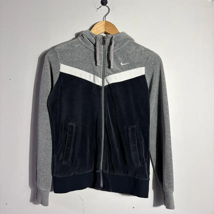 [BUNJANG] Nike Velvet Hoodie Zip-up / 나이키 벨벳 후드집업 (무료배송)