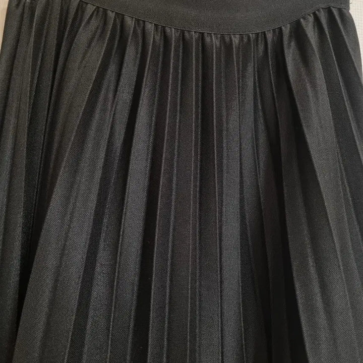 [BUNJANG] Pleated Lace Hem Skirt / 밑단 레이스 기계주름 플리츠 스커트