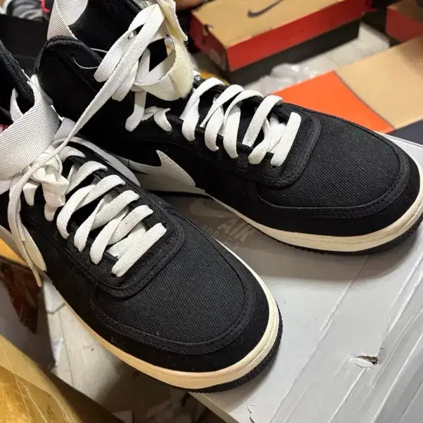[BUNJANG] Nike Air Force 1 High Retro CVS "Black/White" Dead Stock (2014) / 신품 나이키 에어포스1 하이 레트로 cvs 검/흰