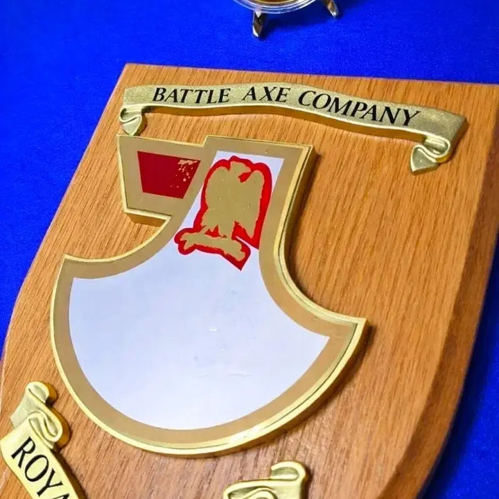 [BUNJANG] Royal Artillery Battle Axe Company Commemorative Plaque and Unit Coin / 로열 아틸러리 배틀액스 부대 기념품 명패와 부대코인