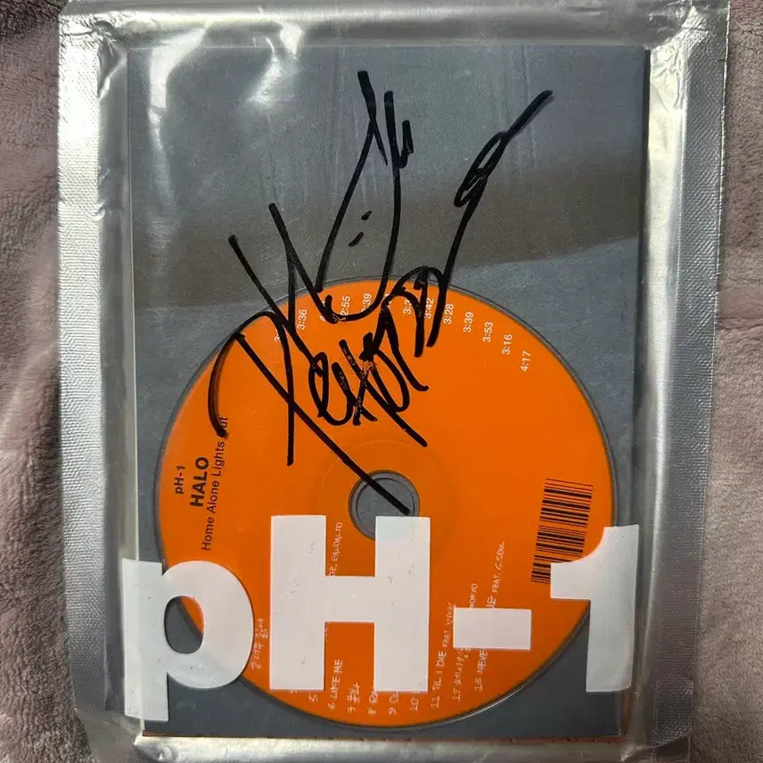 [BUNJANG] pH-1 HALO Signed Limited Edition Unsealed CD / pH-1 HALO (싸인반, 비매, 미개봉)