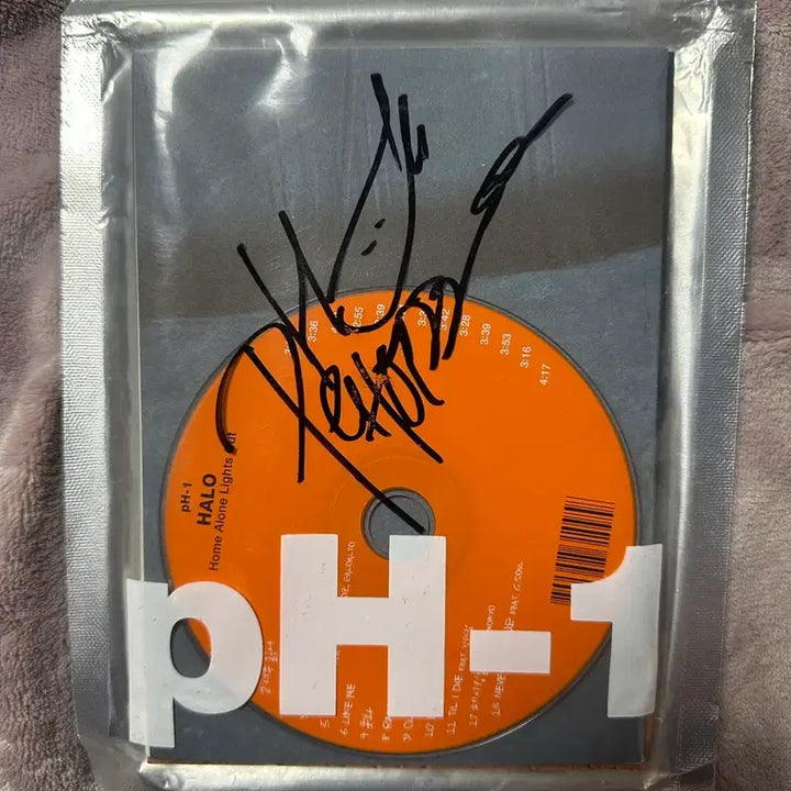 [BUNJANG] pH-1 HALO Signed Limited Edition Unsealed CD / pH-1 HALO (싸인반, 비매, 미개봉)