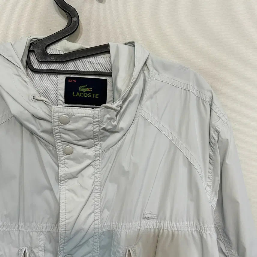 [BUNJANG] Lacoste Nylon Hooded Windbreaker Jacket / 라코스테 나일론 후드 바람막이 105