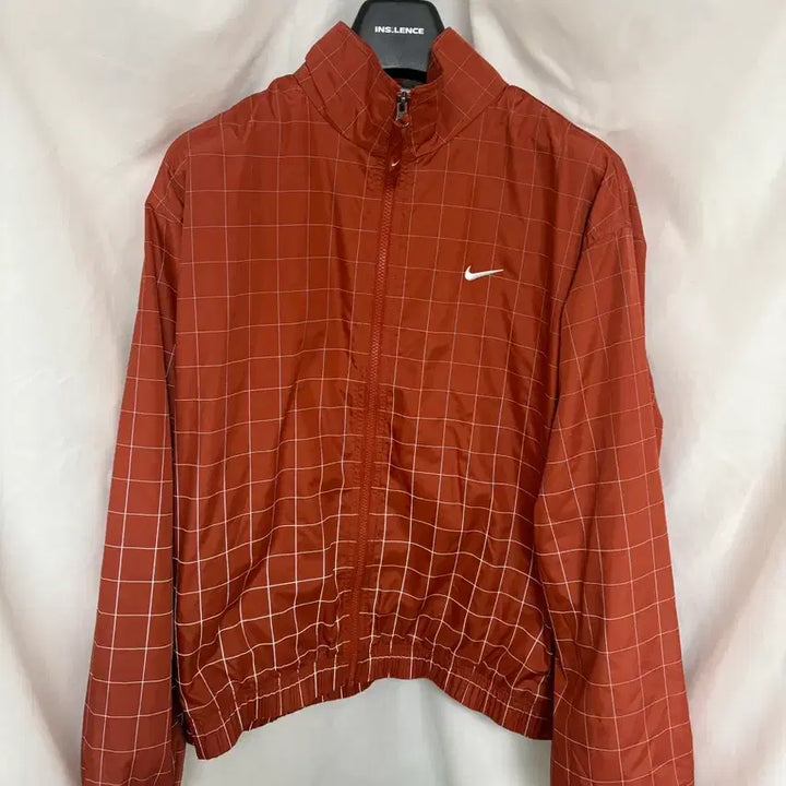 [BUNJANG] Nike NRG Windrunner Windbreaker Jacket (L) / 나이키 NRG 윈드러너 바람막이 자켓 (L / 100)