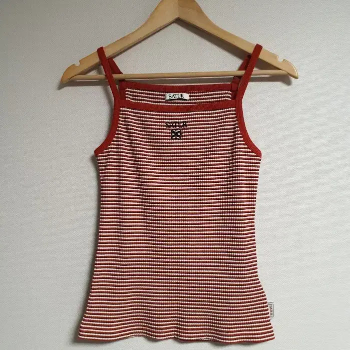[BUNJANG] SATUR Embroidered Sleeveless Top / SATUR 세터 자수 디테일 슬리브리스 탑 S 사이즈  정품