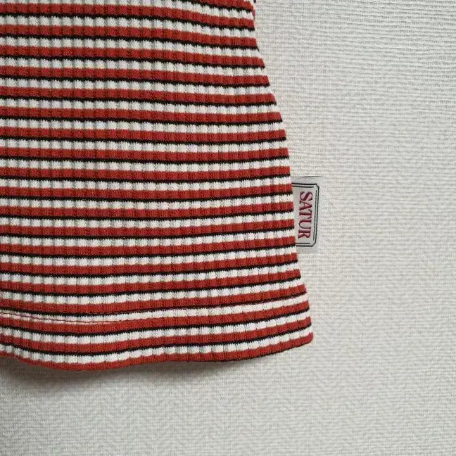 [BUNJANG] SATUR Embroidered Sleeveless Top / SATUR 세터 자수 디테일 슬리브리스 탑 S 사이즈  정품
