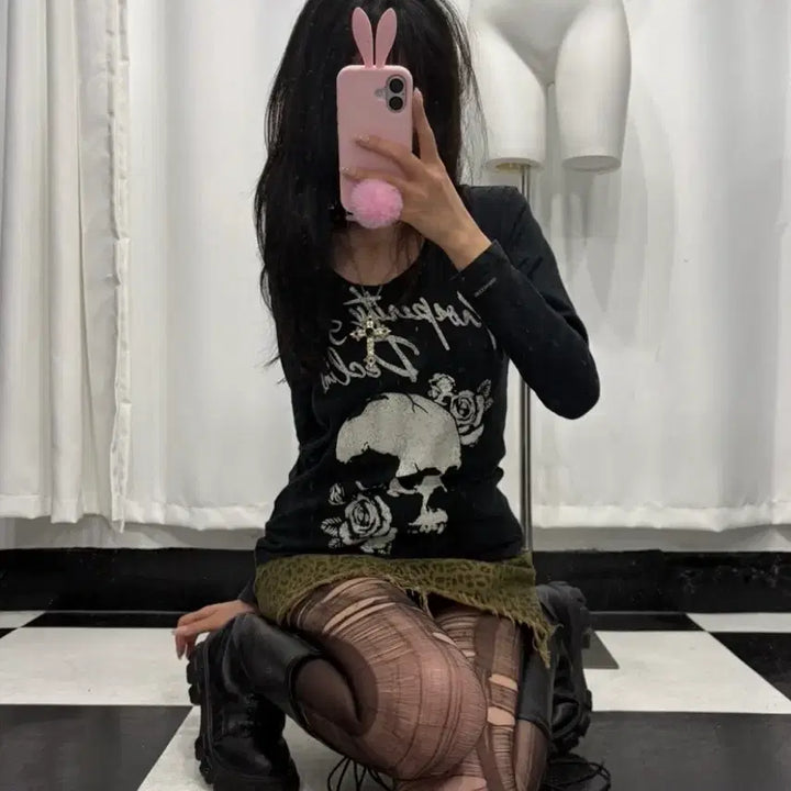 [BUNJANG] Black Skull Printed Longsleeve Shirt / 블랙 스컬 프린팅 롱슬리브