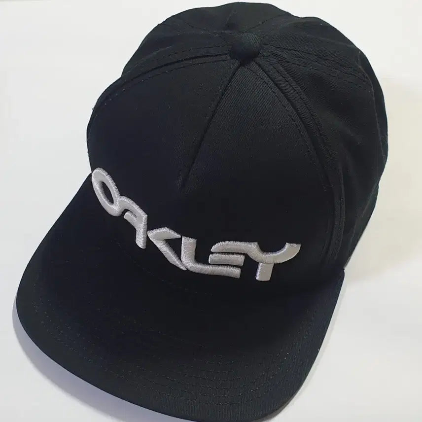 [BUNJANG] Oakley Unisex Black Snapback Cap / OAKLEY 오클리 정품 남녀공용 블랙  스냅백 프리사이즈 상태최상 구제