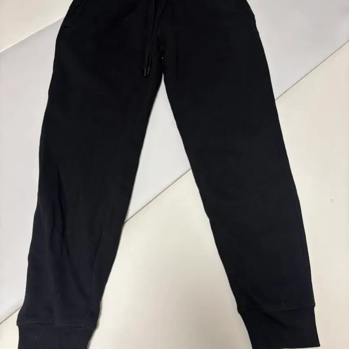 [BUNJANG] DKNY SPORT Leopard Logo Jogger Training Pants / 검정색 트레이닝 바지
