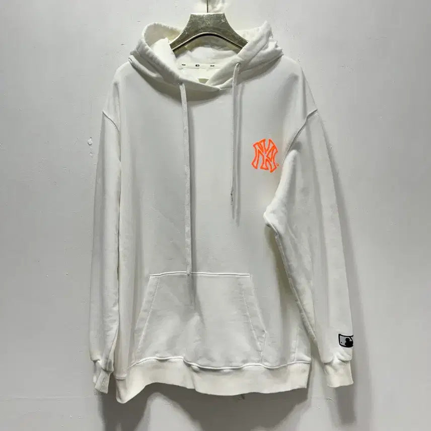 [SOLD OUT] MLB 뉴욕 양키스 흰색 후드티 S