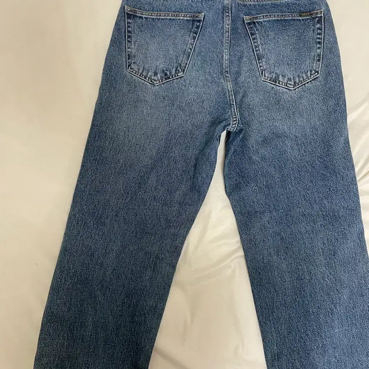 [BUNJANG] Outstanding Tapered Loose Fit Denim Jeans (Size 30) / 아웃스탠딩 테이퍼드 루즈핏 데님 (30)