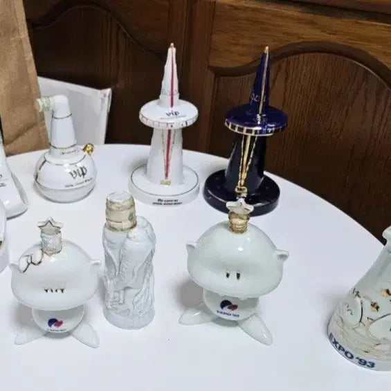 [BUNJANG] Various Empty Liquor Bottles &amp; Olympic Collectibles / 살루트38년,청와대자료,미니어쳐 양주병,조니워커 토끼띠,오비맥주,벨루가