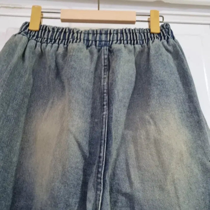 [BUNJANG] Unisex Bermuda Denim Shorts / 남여공용 봄. 여름. 버뮤다 청 7부부반바지.  새상품. 허리32까지