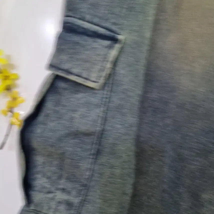 [BUNJANG] Unisex Bermuda Denim Shorts / 남여공용 봄. 여름. 버뮤다 청 7부부반바지.  새상품. 허리32까지