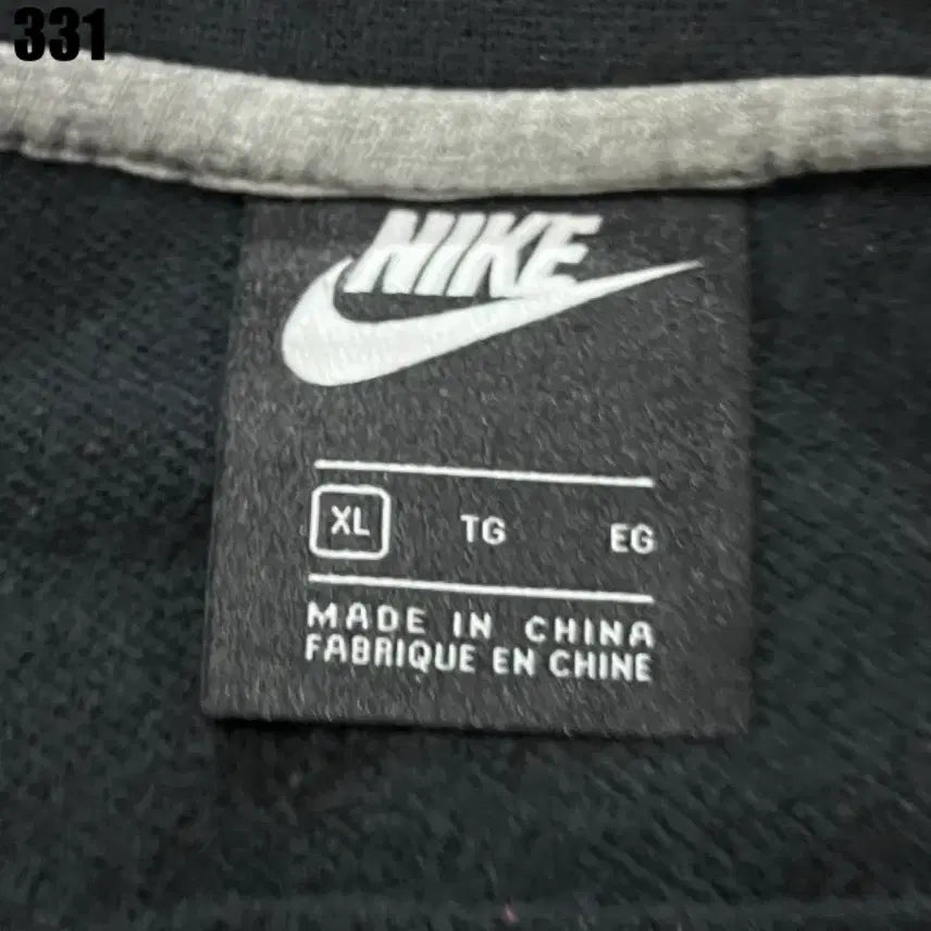 [BUNJANG] Nike Swoosh Black Sweatshirt / 나이키 스우시 맨투맨 블랙