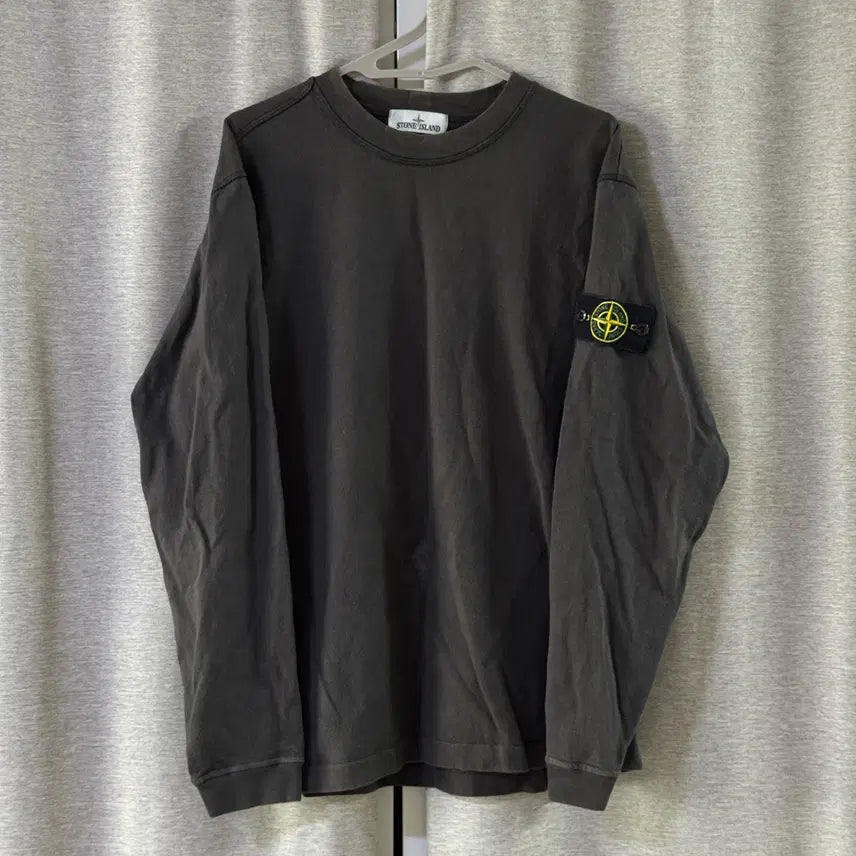 [BUNJANG] Stone Island Patch Charcoal Sweatshirt / [L] 스톤아일랜드 와펜 패치 맨투맨 차콜