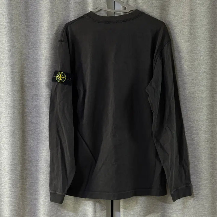 [BUNJANG] Stone Island Patch Charcoal Sweatshirt / [L] 스톤아일랜드 와펜 패치 맨투맨 차콜
