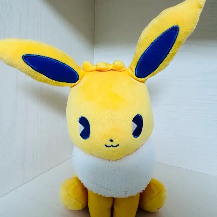 [BUNJANG] Pokemon Store Eevee Plush / 포켓몬스토어 이브이 인형
