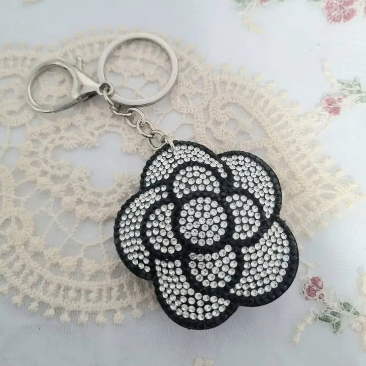 [BUNJANG] Black Flower Cubic Keyring / 블랙 플라워 큐빅 키링(새상품)