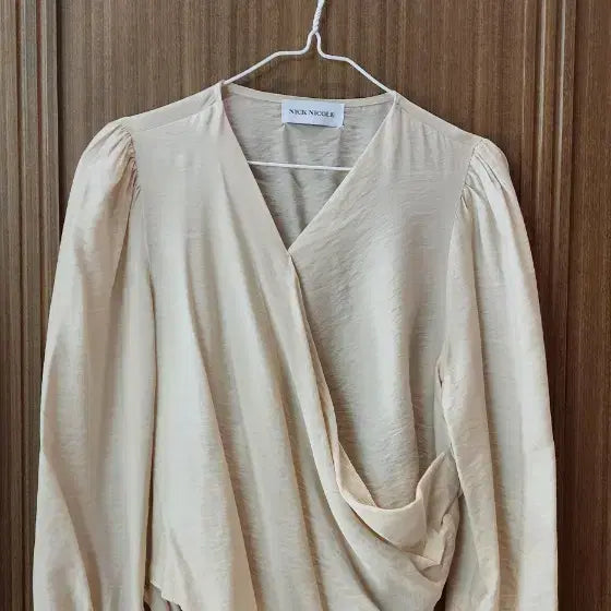 [BUNJANG] NICK NICOLE Wrap Blouse / 닉앤니콜 랩 블라우스 55-66