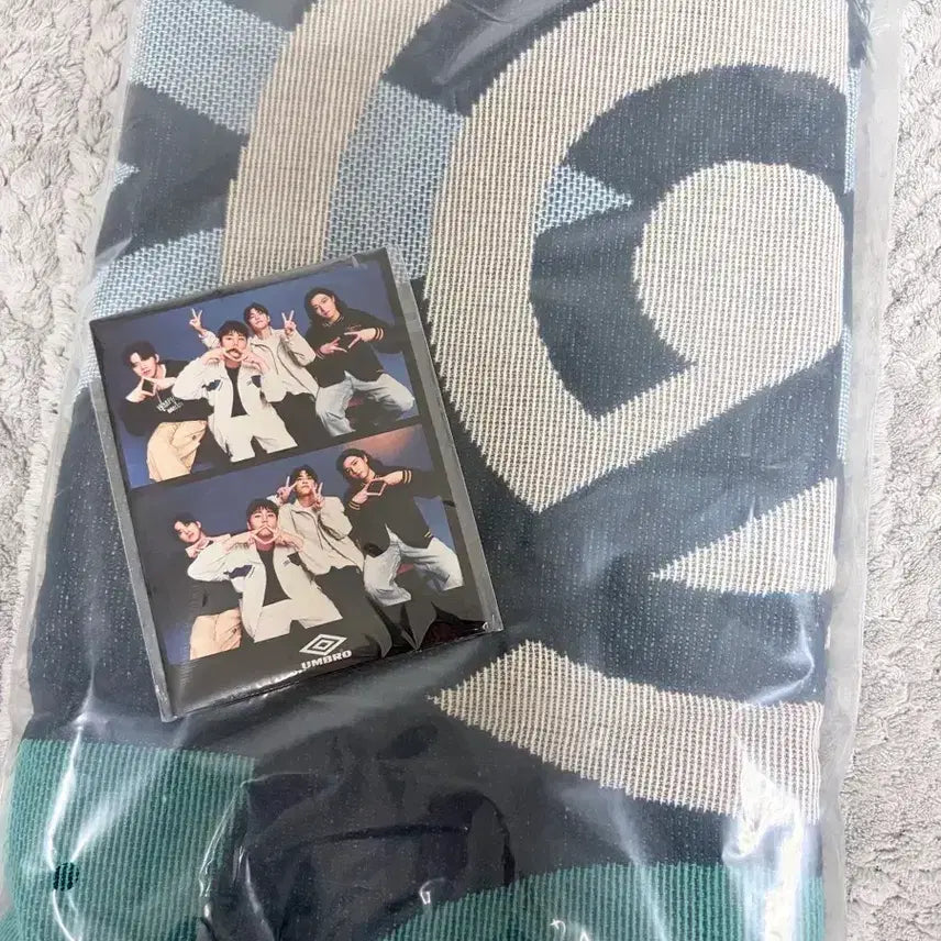 [SOLD OUT] 데이식스 10주년 엄브로 담요,마그넷