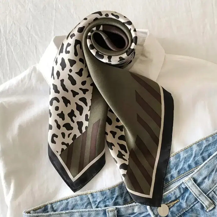 [BUNJANG] Leopard Print Scarf / 레오파드 배색 스카프(새상품)