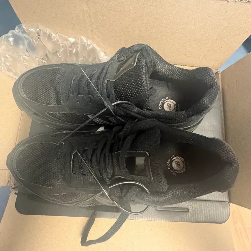 [BUNJANG] New Balance 990v4 Triple Black Sneakers / 뉴발란스 990 v4 트리플블랙