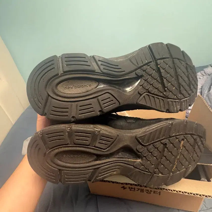 [BUNJANG] New Balance 990v4 Triple Black Sneakers / 뉴발란스 990 v4 트리플블랙