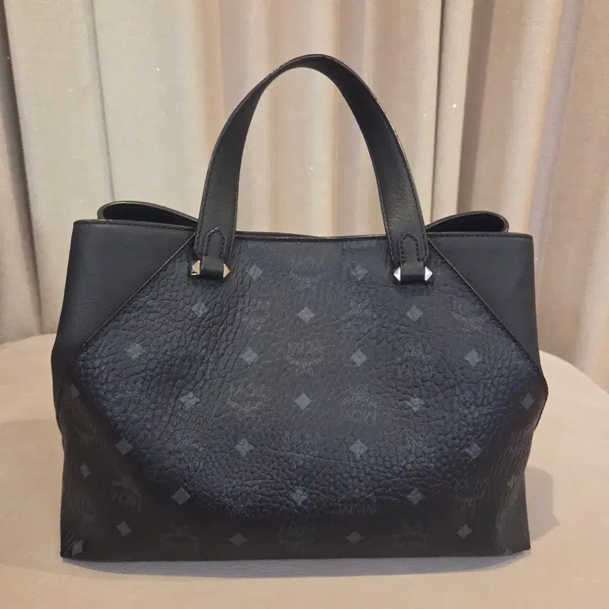 [BUNJANG] MCM Essential Visetos Original Tote Bag Medium Size / MCM 에센셜 비세토스 오리지널 토트 M사이즈
