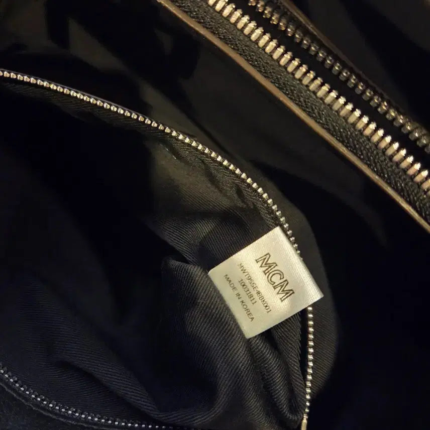 [BUNJANG] MCM Essential Visetos Original Tote Bag Medium Size / MCM 에센셜 비세토스 오리지널 토트 M사이즈