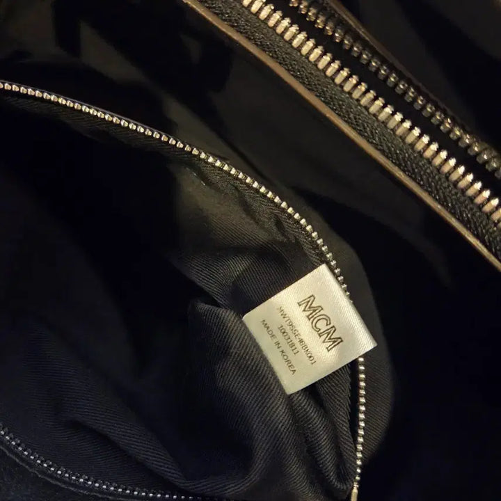 [BUNJANG] MCM Essential Visetos Original Tote Bag Medium Size / MCM 에센셜 비세토스 오리지널 토트 M사이즈
