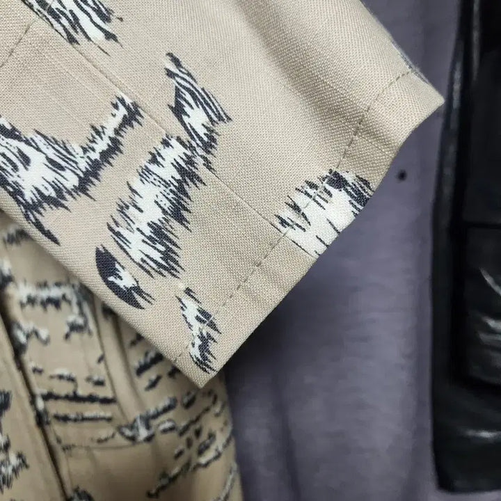 [BUNJANG] Marc Jacobs Pattern Double Trench Coat - Size 55 / 마크제이콥스 패턴 더블 트렌치코트-55