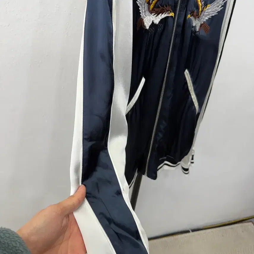 [BUNJANG] Sandro Homme Navy Eagle Embroidery Sukajan Jacket XL / 정품) 산드로옴므 네이비 독수리 자수 스카쟌 자켓 XL