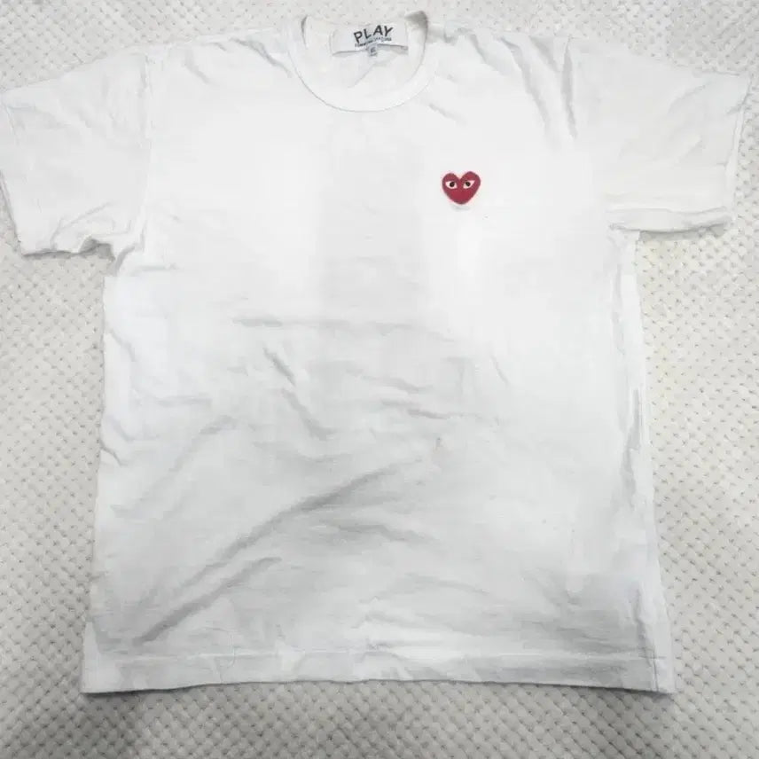 [SOLD OUT] 꼼데가르송 PLAY 흰색 반팔 티셔츠 라지