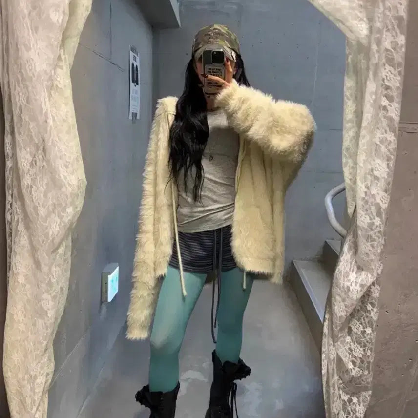[BUNJANG] The Mysterious Hotel Fur Hooded Zip-Up / 더미스테리어스호텔 퍼 후드집업