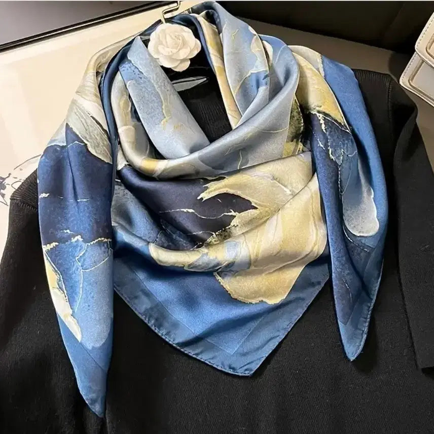 [BUNJANG] Blue Flower Pattern Scarf / 블루 플라워 패턴 스카프(새상품)