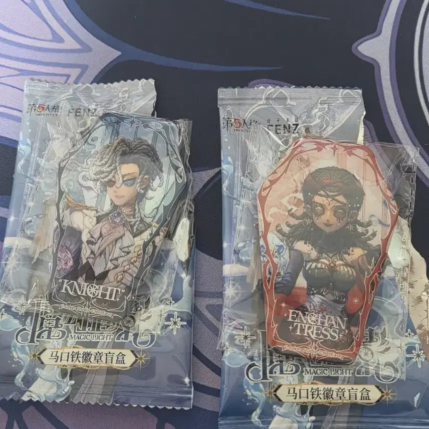[BUNJANG] Identity V Knight &amp; Priestess Badge Set / 제5인격 뱃지 기사,주술사 세트