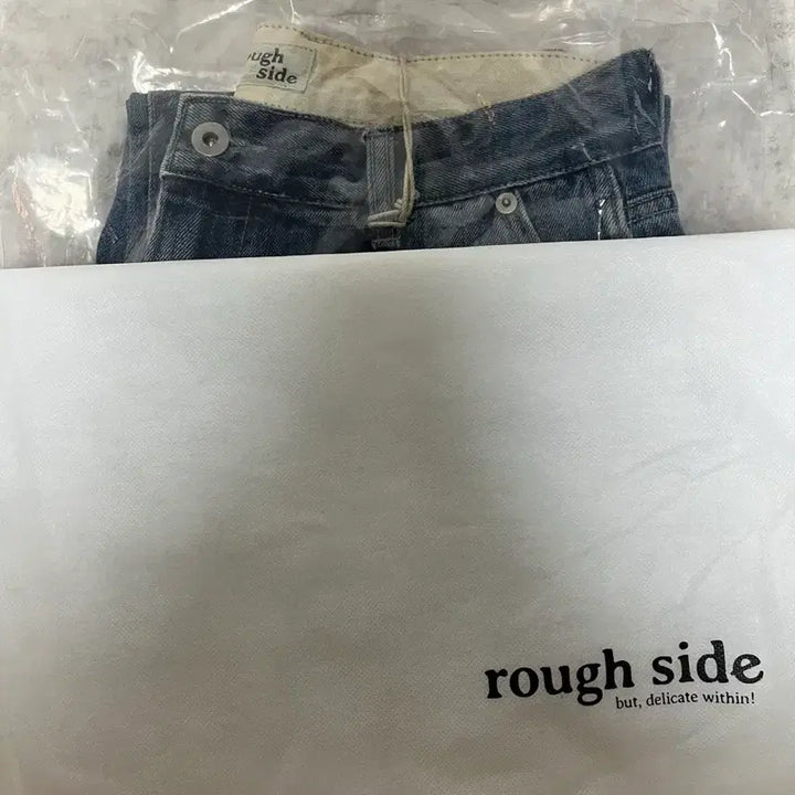 [BUNJANG] Roughside Drape Denim Pants Light Blue Size 1 / 러프사이드 드레이프 데님팬츠 라이트블루 1사이즈
