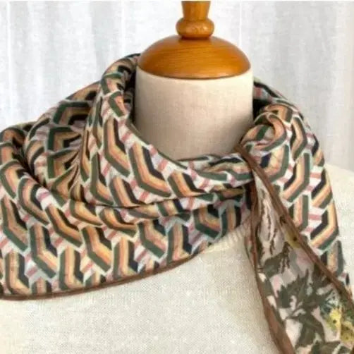 [BUNJANG] Two-Way Flower Pattern Scarf Yellow / 투웨이 플라워 패턴 스카프 옐로우(새상품)