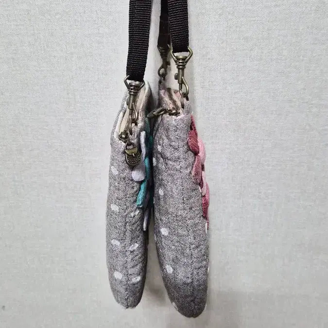 [BUNJANG] Handmade Flower Decorated Crossbody Bag / 핸드메이드 꽃 장식 크로스백