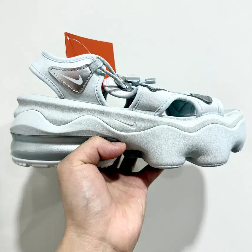 [BUNJANG] Nike Air Max Koko Metallic Silver Sandals (Size 240) / (240)(새상품)나이키 샌들 에어맥스 코코 메탈릭 실버