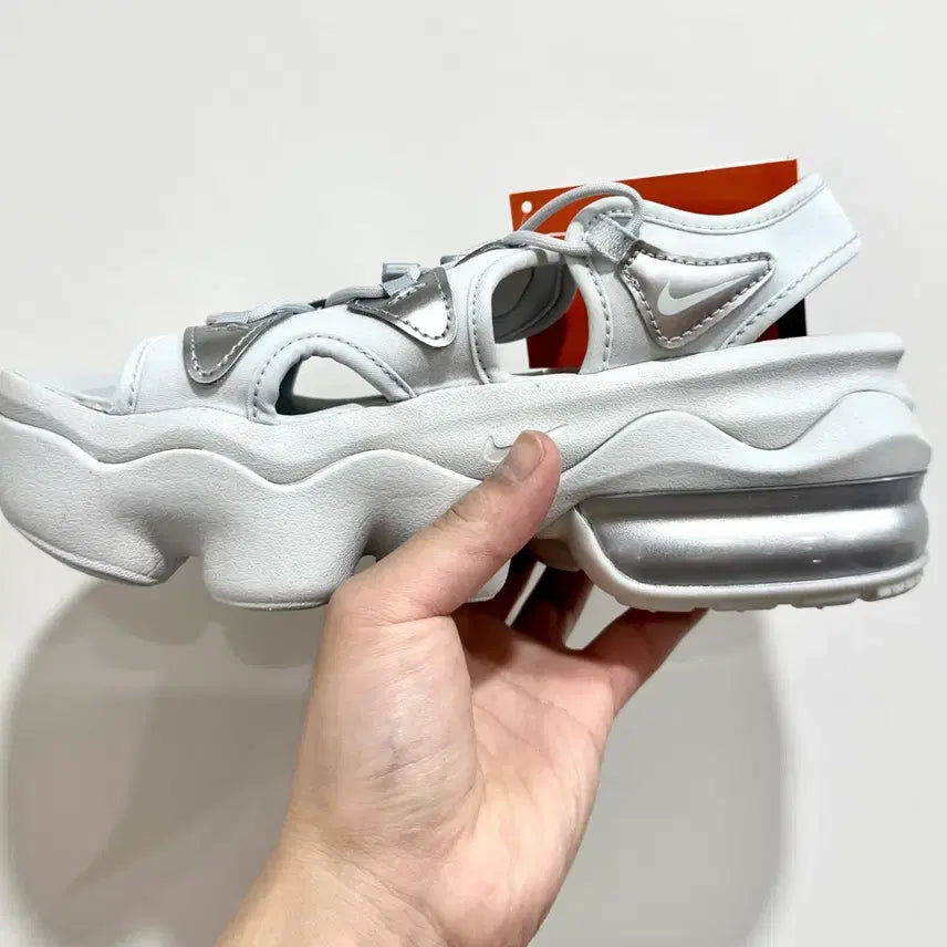[BUNJANG] Nike Air Max Koko Metallic Silver Sandals (Size 240) / (240)(새상품)나이키 샌들 에어맥스 코코 메탈릭 실버