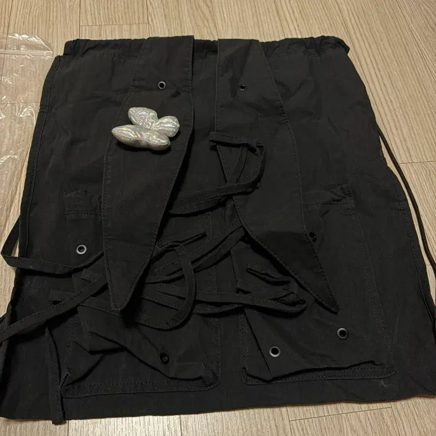 [BUNJANG] NewJeans Colle String Bag Black / 뉴진스 꼴레 스트링백 블랙